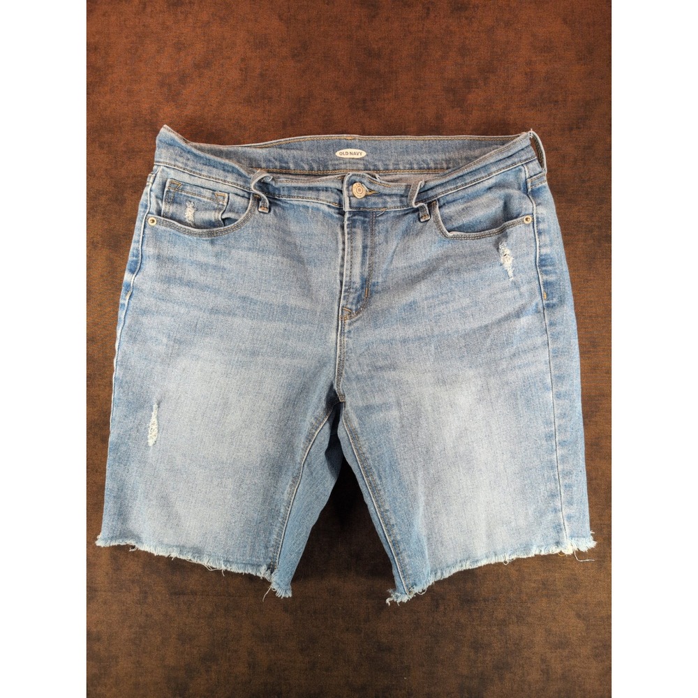 Old Navy Womens Light Wash‎ Distressed Frayed Hem Bermuda Denim Shorts Size 32